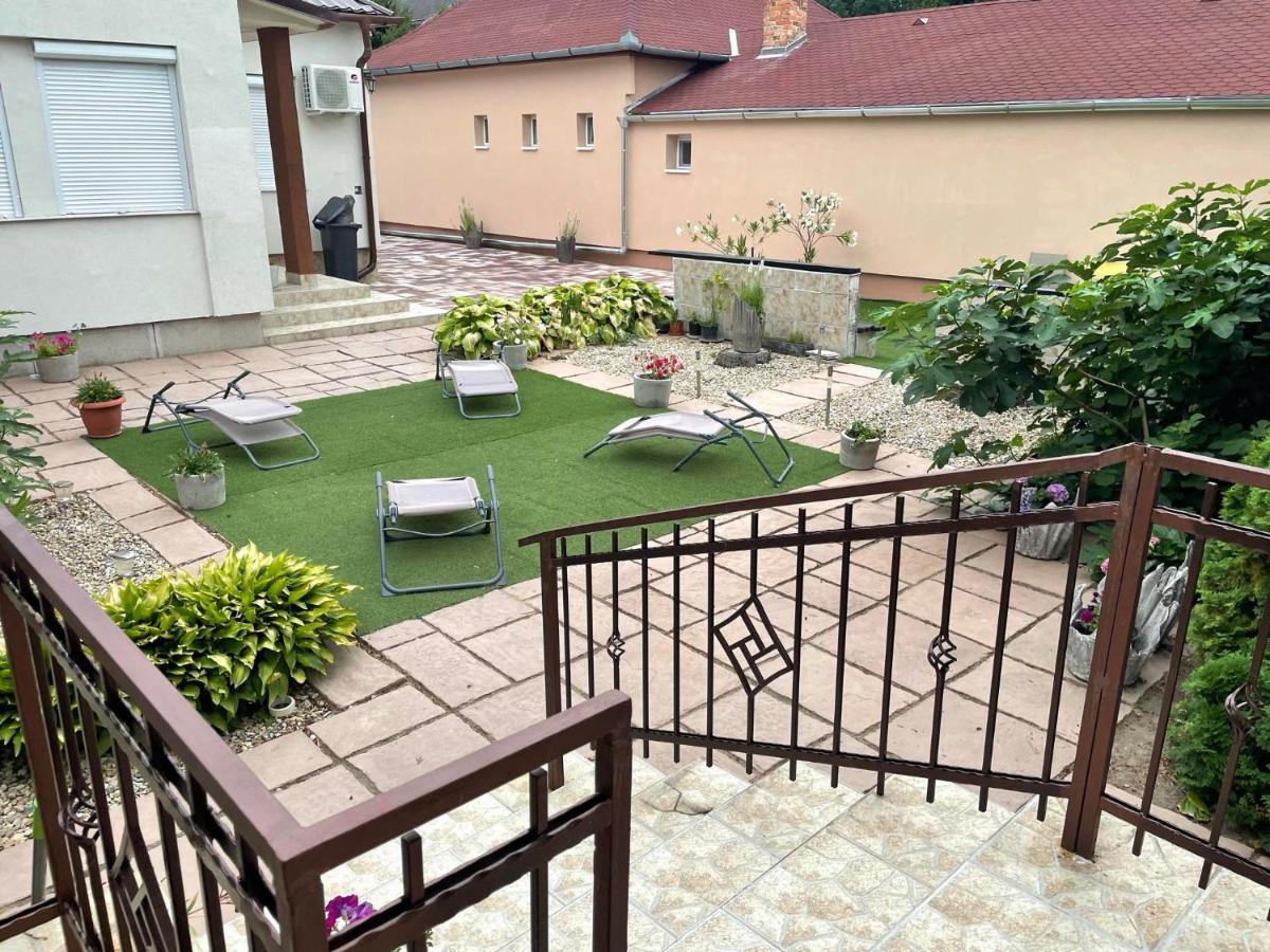 Adam Apartman Гайдусобосло Екстер'єр фото
