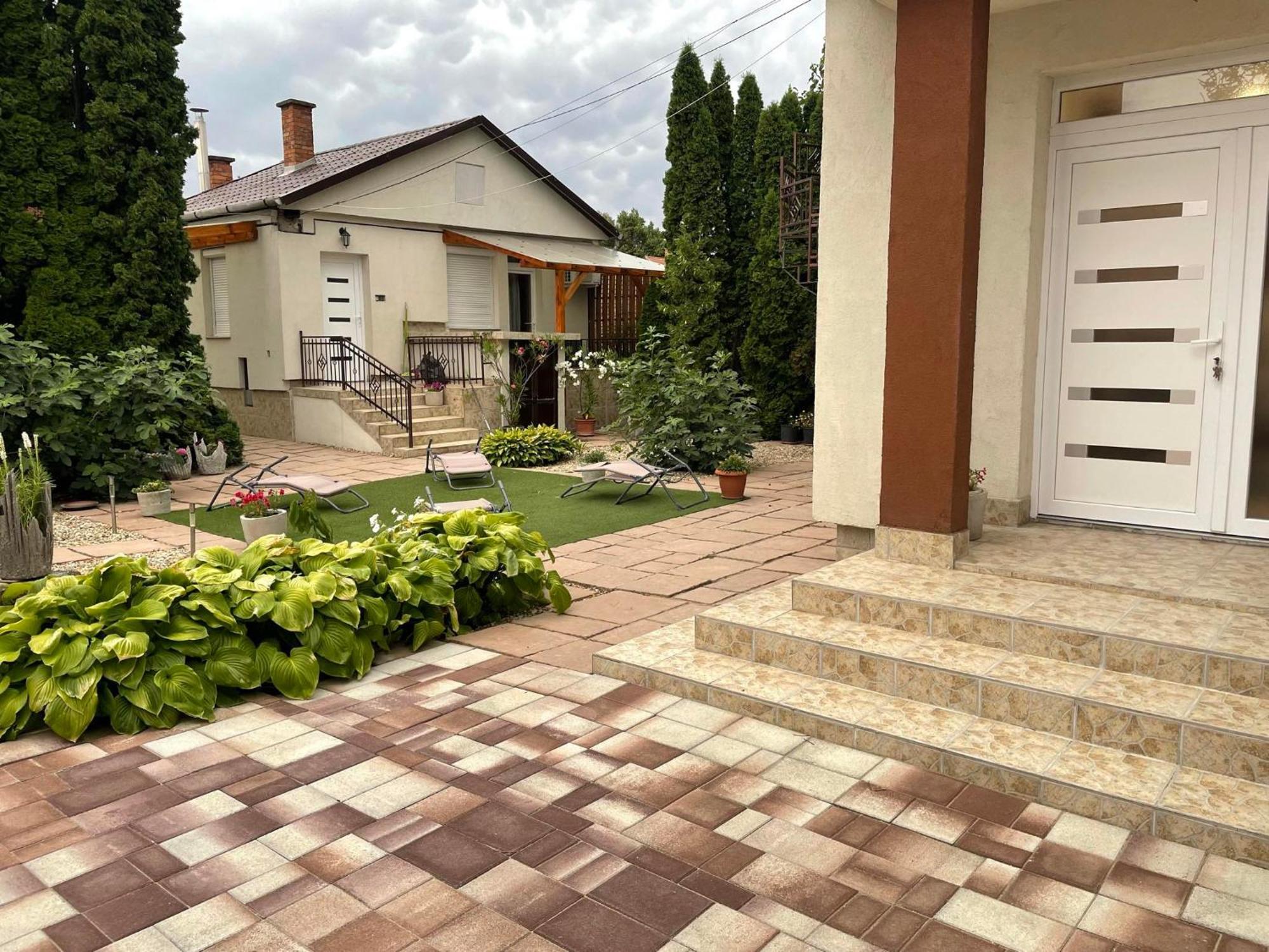Adam Apartman Гайдусобосло Екстер'єр фото